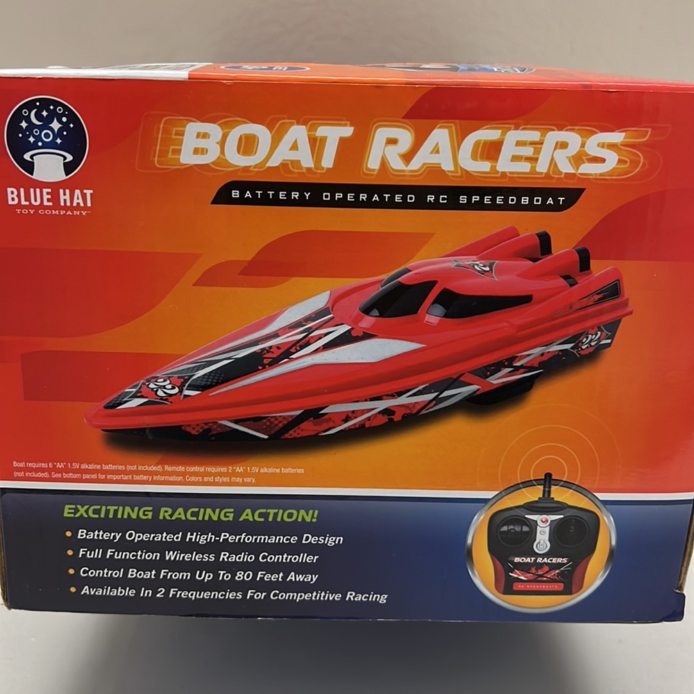 Blue Hat Remote Control Boat Racer in red - Picture 3 of 5